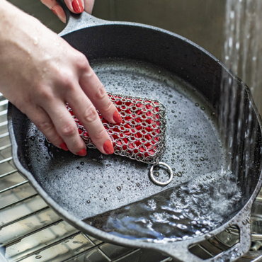 Lodge Cast Iron Red Chainmail Scrubbing Pad (ACM10R41)