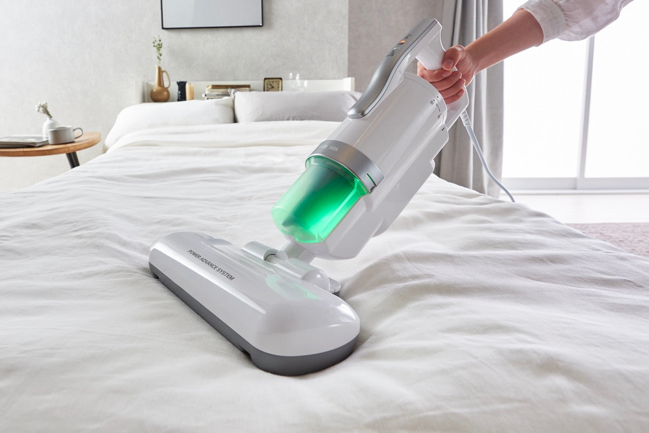 Iris Ohyama Dust Mite Mattress and Sofa Vacuum Cleaner Gen 4, Silver, (IC-FAC4)