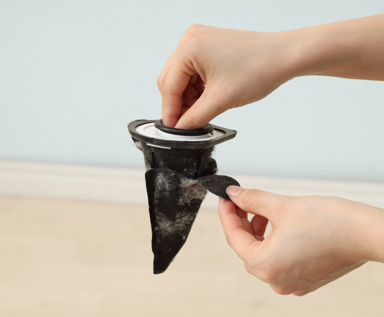 Iris Ohyama Dust Mite Mattress and Sofa Vacuum Cleaner Gen 4, Silver, (IC-FAC4)