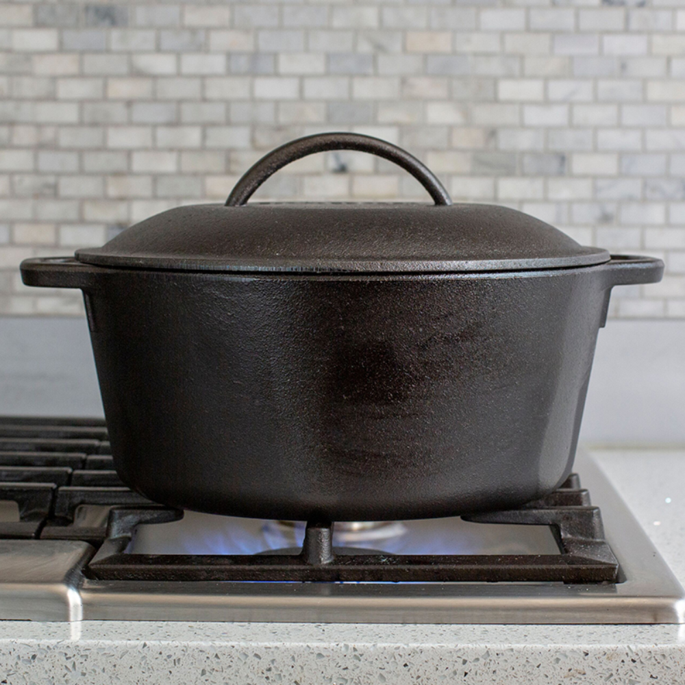 Lodge Cast Iron 5 Quart Seasoned Cast Iron Dutch Oven (L8DOL3)
