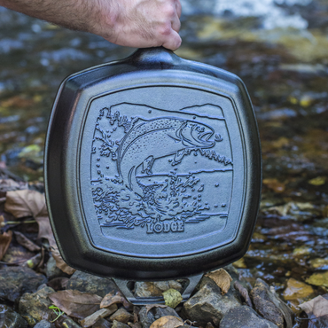 Lodge Wildlife Series™ 26.6 cm Seasoned Square Cast Iron Fish Grill Pan (L8SGPWLFI)