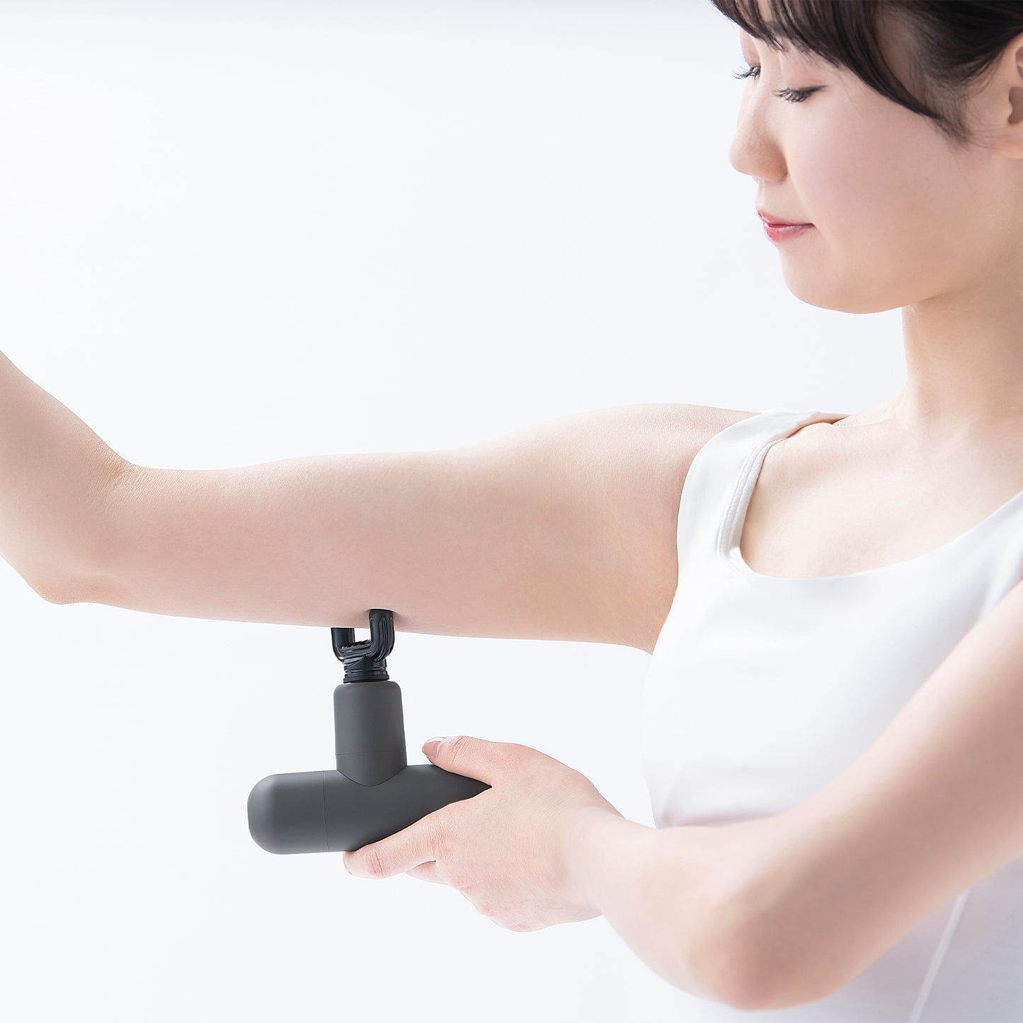 IRIS OHYAMA MICOLA Mini Massage Gun Compact & Powerful Muscle Relief (FRT-M01)