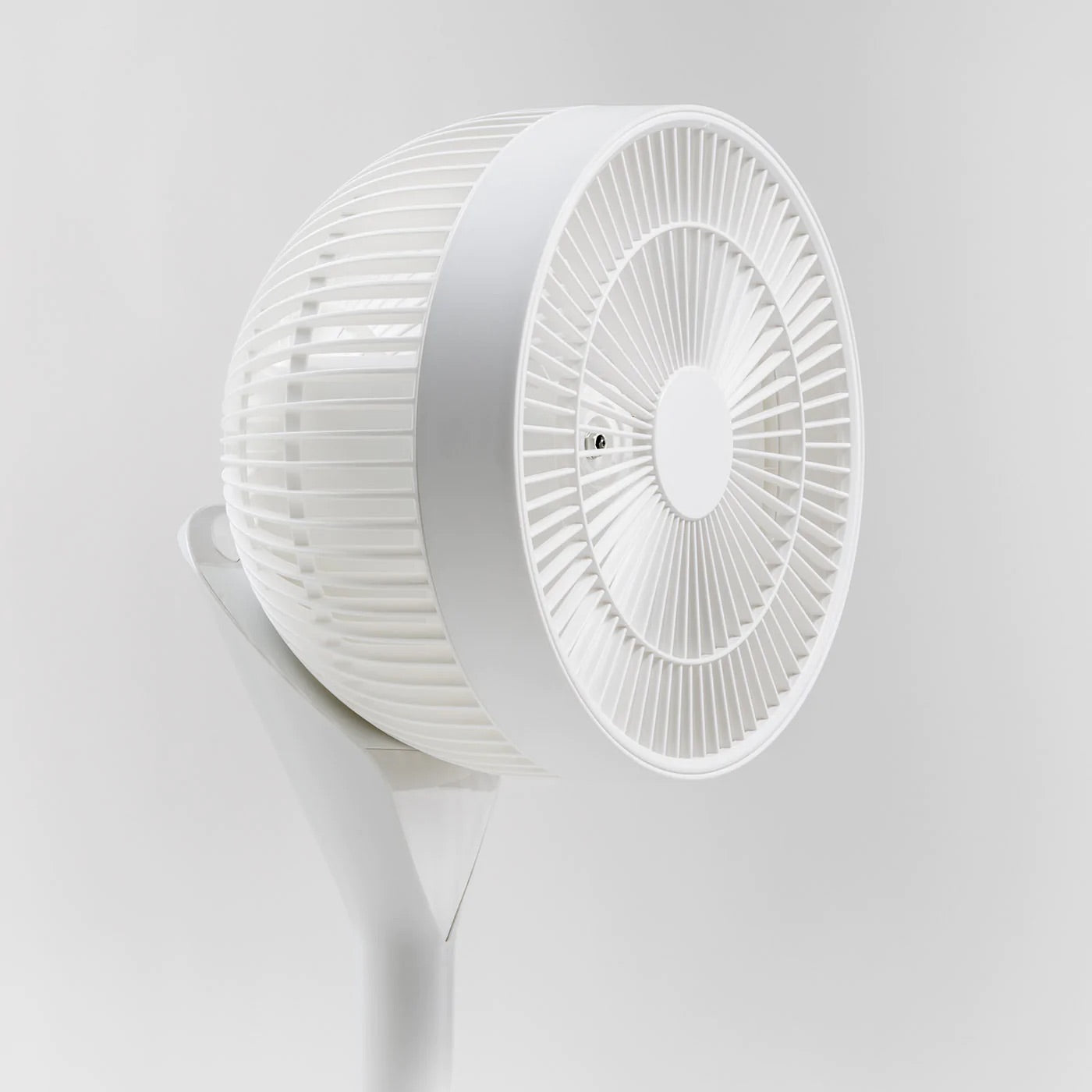 Iris Ohyama 3D Pedestal Standing Fan (DC-motor), 54cm-89.5cm, up-to 18m, White (LFD-22T)