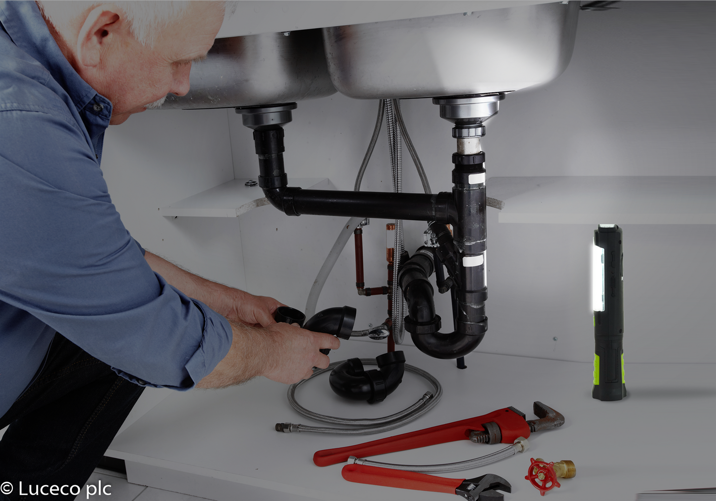 Luceco LED Rechargeable Swivel Torch, 3W Green (LILT30R65)