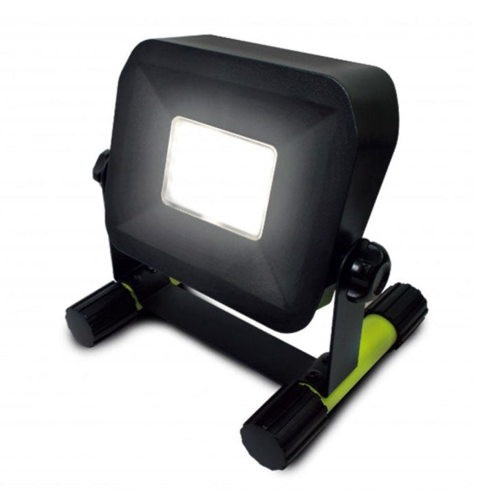 Luceco Portable Rechargeable LED Work Light Green (LSWR7BG)