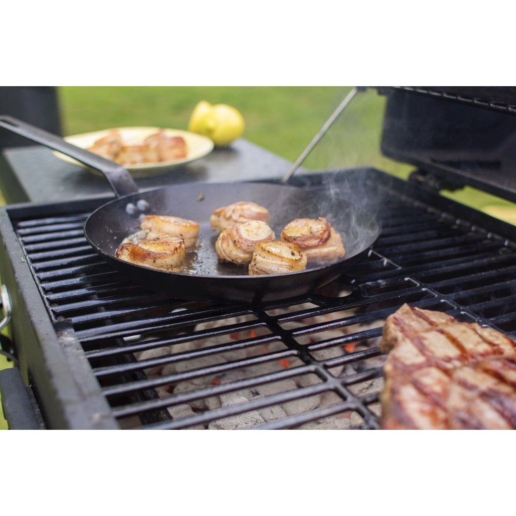 Lodge CRS10- 10 Inch Seasoned Carbon Steel Skillet - Lightweight, Durable, Pre-Seasoned, Perfect for Searing & Frying