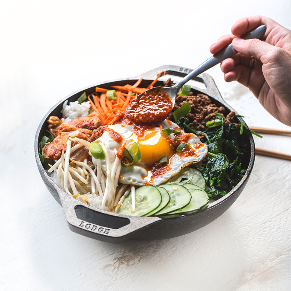 Lodge 22.8 cm Seasoned Cast Iron Mini Wok (L9MWINT)
