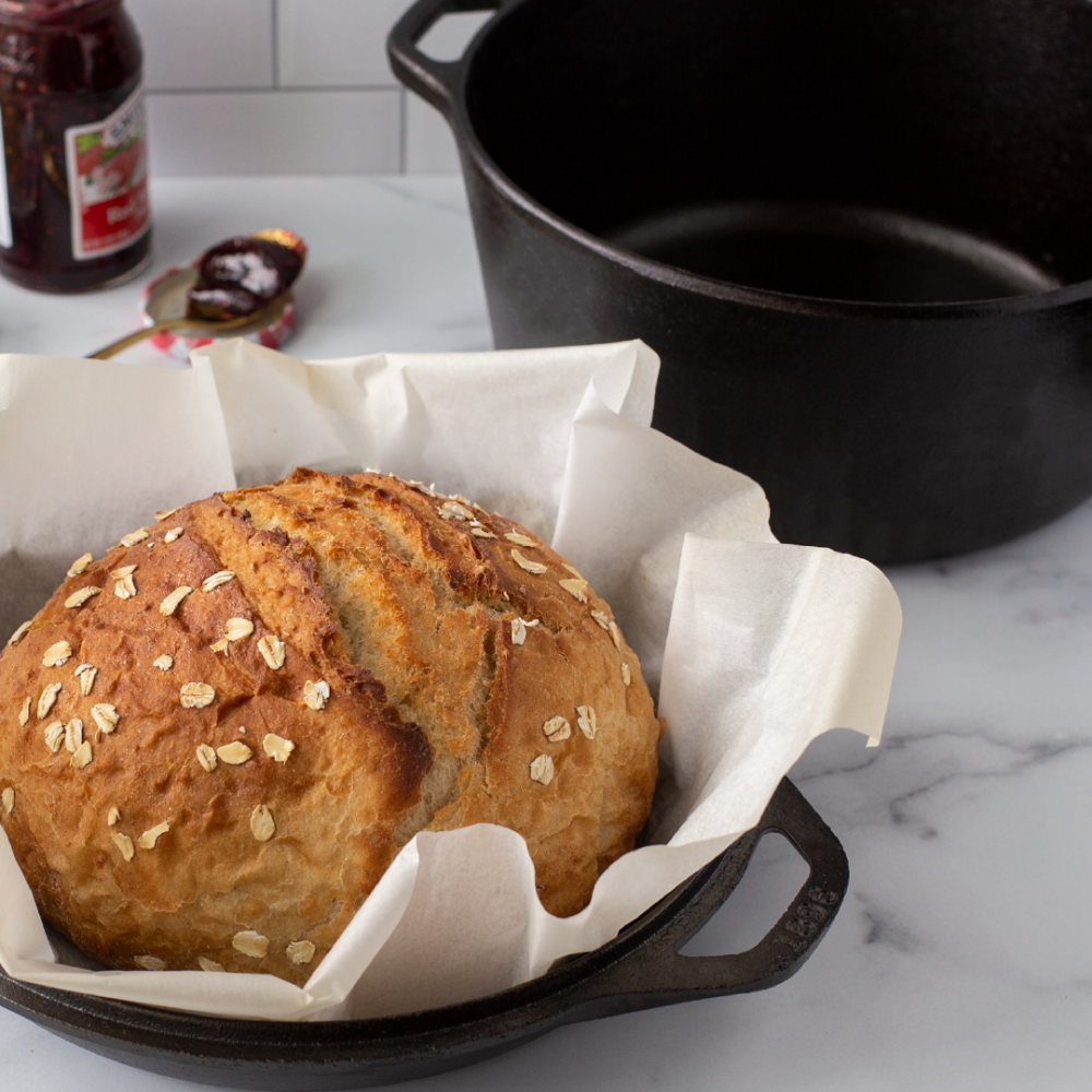Lodge Cast Iron 5 Quart Seasoned Cast Iron Double Dutch Oven (L8DD3)