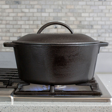 Lodge Cast Iron 5 Quart Seasoned Cast Iron Dutch Oven (L8DOL3)