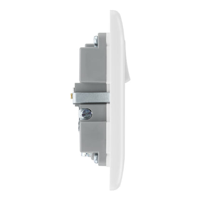 British General BG Moulded Single Gang Switched 13A Power Socket With 18W USB-C+A (821UAC18)