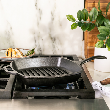 Lodge Cast Iron Classic Seasoned Square Cast Iron Grill Pan 10.5" (L8SGP3)