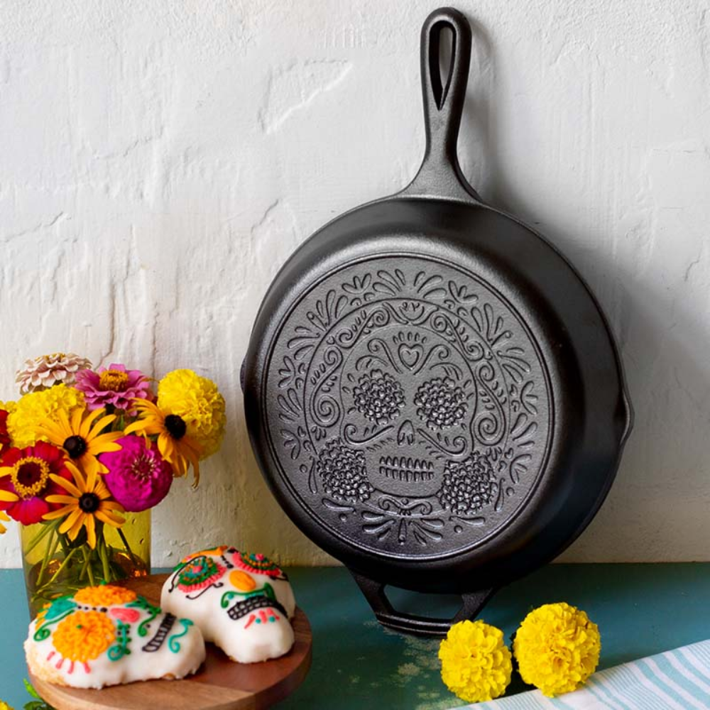 Lodge 10.25" Seasoned Cast Iron Sugar Skull Skillet (L8SKULL)