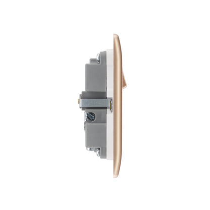 British General BG Neo Slimline Single Socket with USB Charger (PCCH21U2)