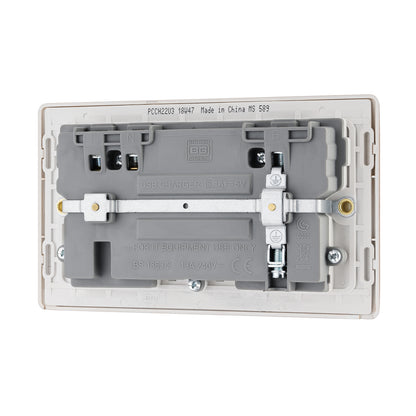 British General BG Neo Slimline Double Socket with USB Charger (PCCH22U3)