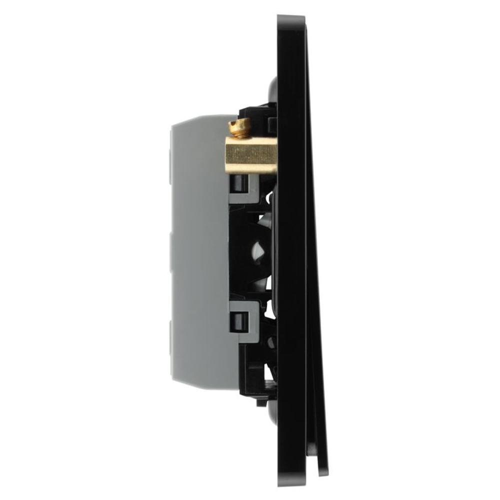 British General Evolve Matt Black Edge to Edge, 4 Gang, 2 Way Switch, 20 Amp (PCDMB44EB)